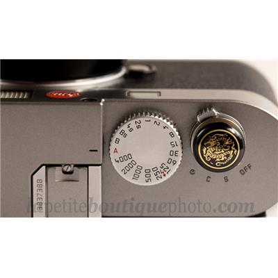 Soft button convexe Beep dragon doré/fond noir Match Technical pour Leica M240 & MM